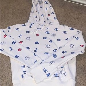 cute champion hoodie!